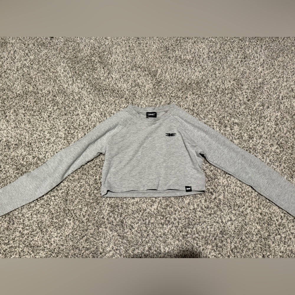 Elite Eleven Gray Long Sleeve Cropped Shirt with Logo - Small